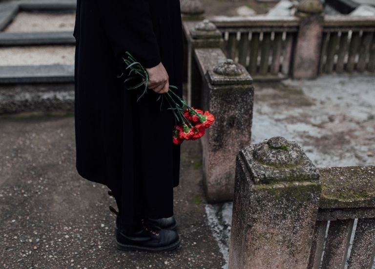 Đối với những nghĩa trang nằm ở vùng bình địa, gia chủ cần lựa vị trí đặt mộ sao cho có mặt tiền bằng phẳng và thoáng rộng.