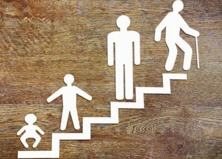 Năm 2023 cũng được là một năm thuận lợi đối với những người tuổi Ngọ, người làm công thì dễ được thăng chức và chuyện tình cảm cũng tốt đẹp