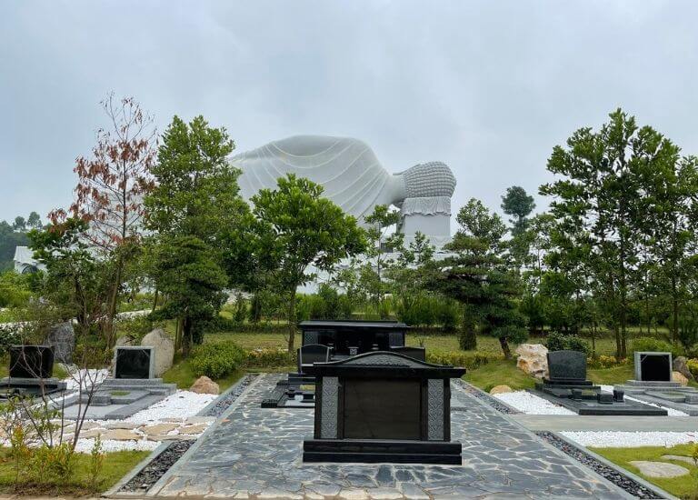 Nguyên tắc bố trí mộ phần trong nghĩa trang gia đình là một việc làm đóng vai trò rất quan trọng và cần thiết với đời sống của con người