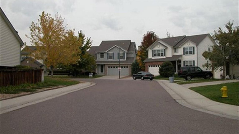 Ly giai nha o nga ba duong la tot hay xau