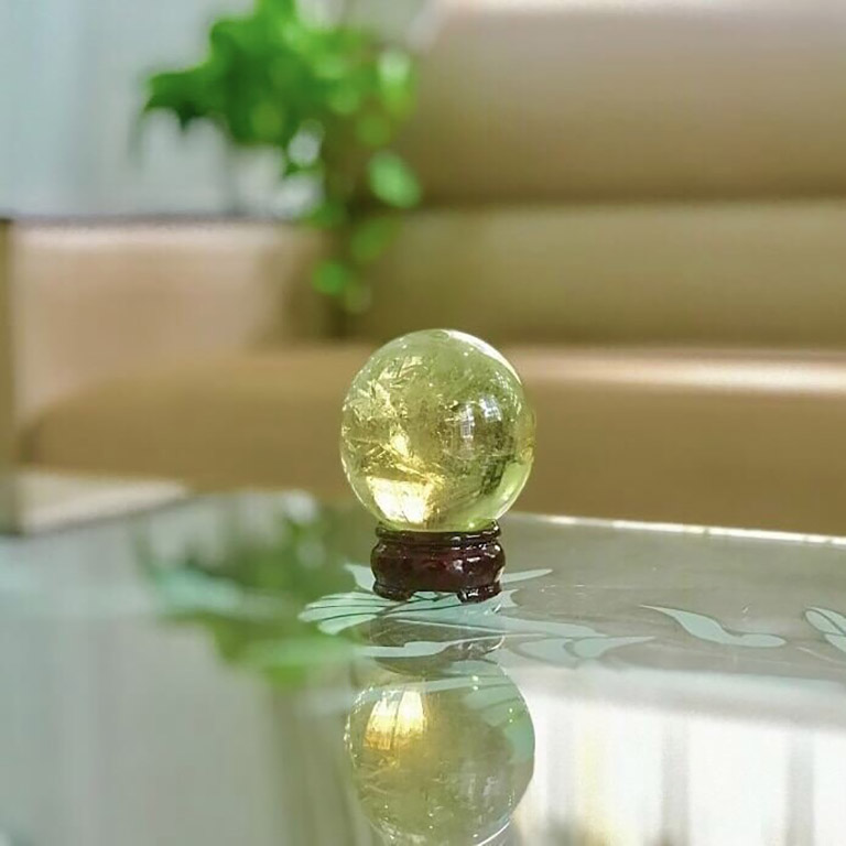 Nhung luu y khi mua qua cau phong thuy cho nguoi menh kim