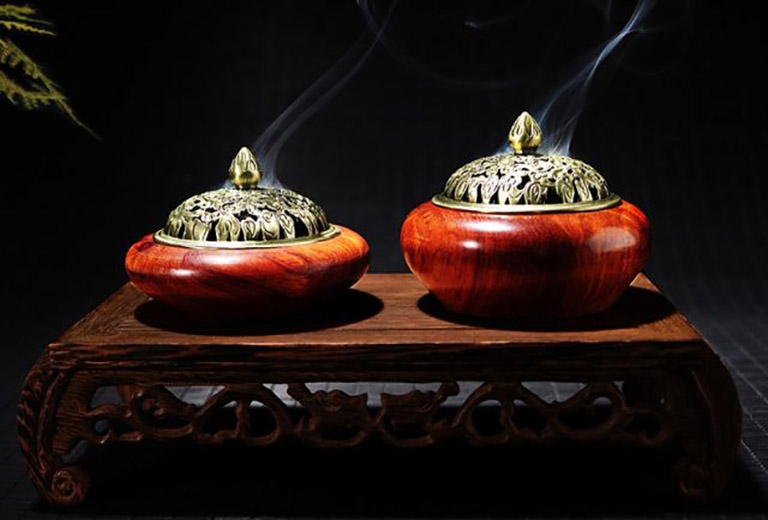 Tru ta trong phong ngu bang tram huong