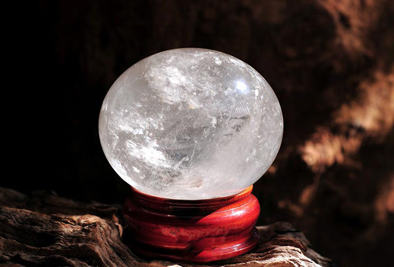 Qua cau thach anh trang