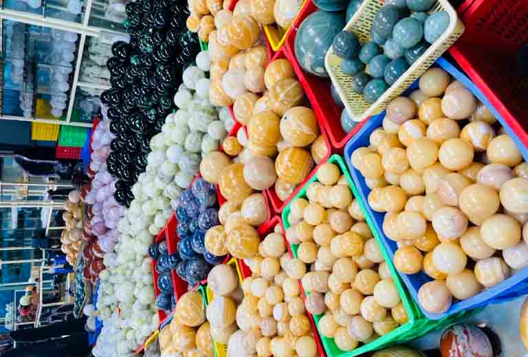 dia chi ban qua cau phong thuy