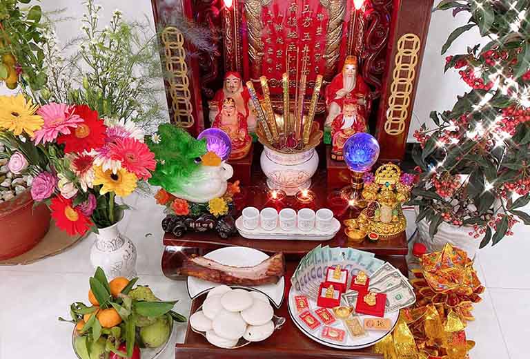 ban tho than tai gom nhung gi