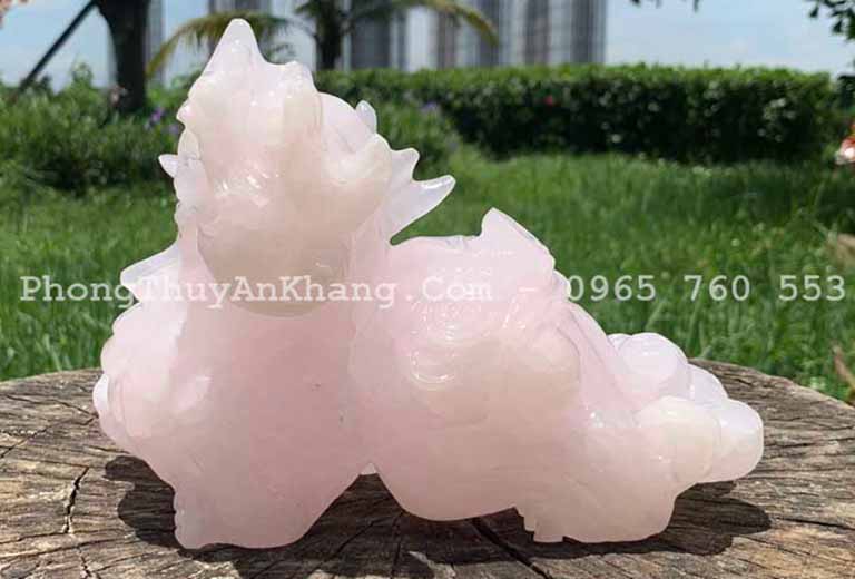 chon ty huu tren ban tho than tai