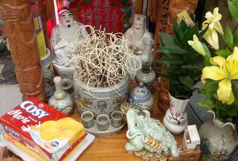 nhung luu y khi dat coc ngam tien tren ban tho than tai