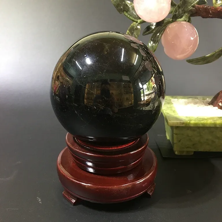 Đá phong Thủy thường mang lại nguồn năng lượng tốt thu hút tài lộc, tiền bạc cho chủ nhân