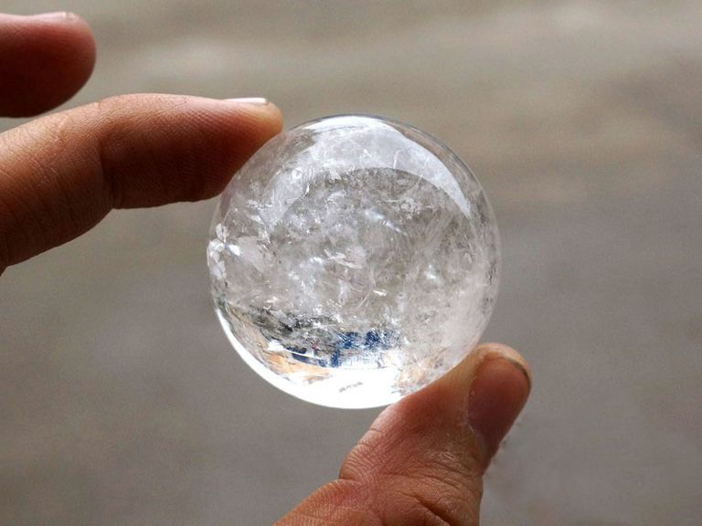 Đá phong Thủy được xem như là một lá bùa khai sáng cho con đường tình duyên