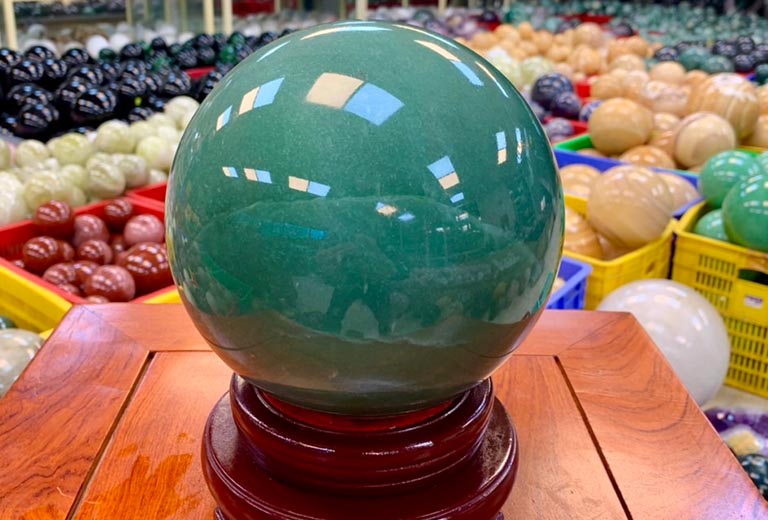 da phong thuy thach anh xanh