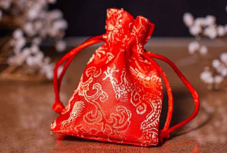 Mang bua binh an trong thang co hon