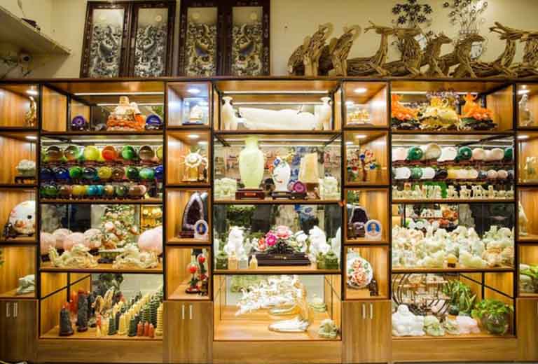 co thuong hieu ve cung cap do phong thuy de ban lam viec