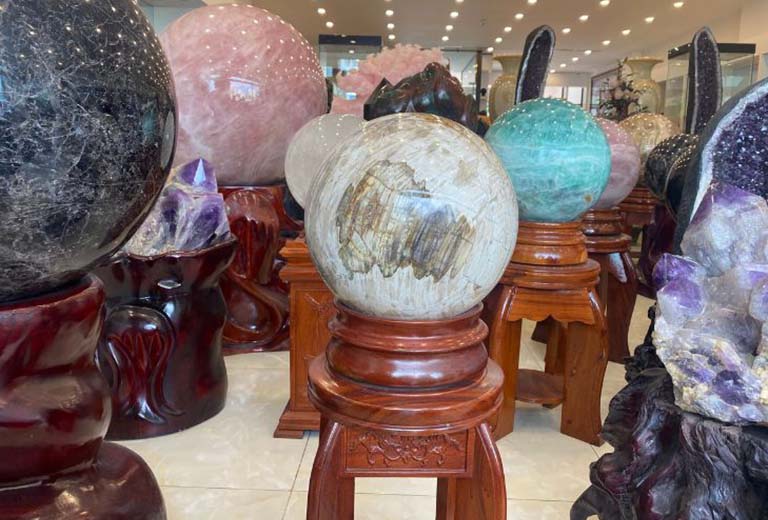 go hoa thach xam ghi