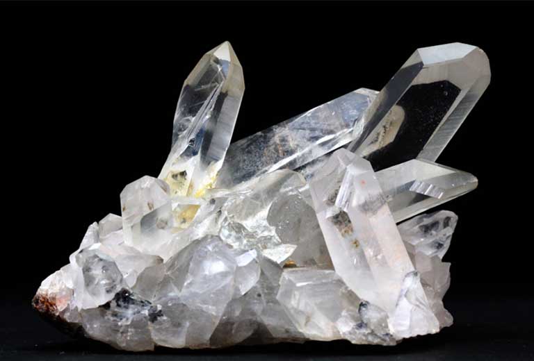 da phong thuy cho tuoi tan ty