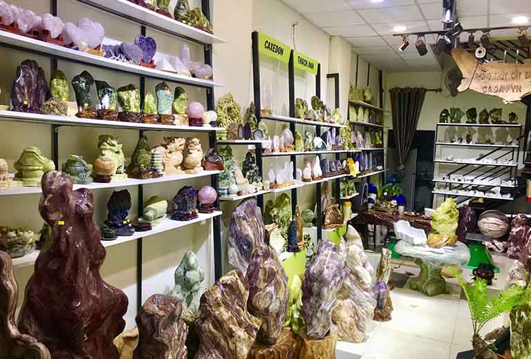 dia diem cua hang ban do phong thuy tai tphcm