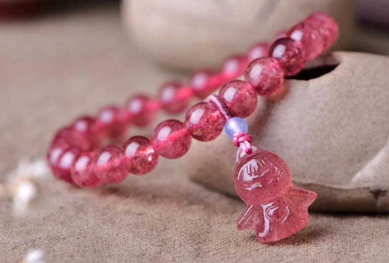 thach anh dau tay hong