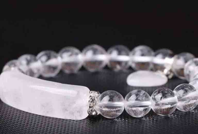 thach anh uu linh trang