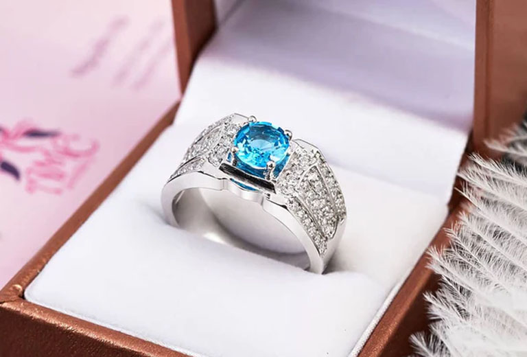 da hoang ngoc xanh bien