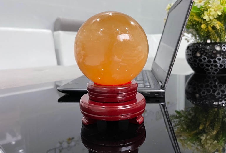 qua cau phong thuy canxit vang