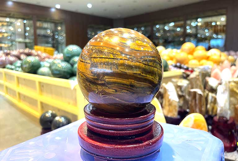 qua cau da mat ho vang