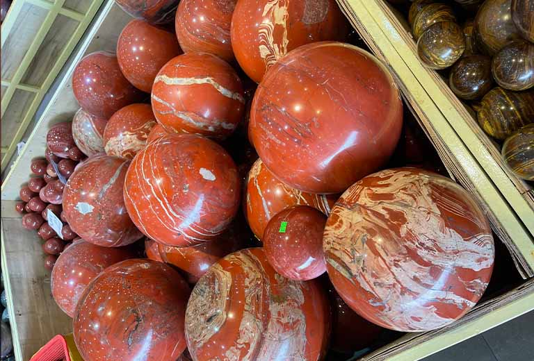 qua cau ngoc bich do