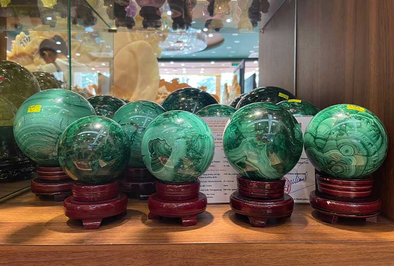 qua cau phong thuy long cong