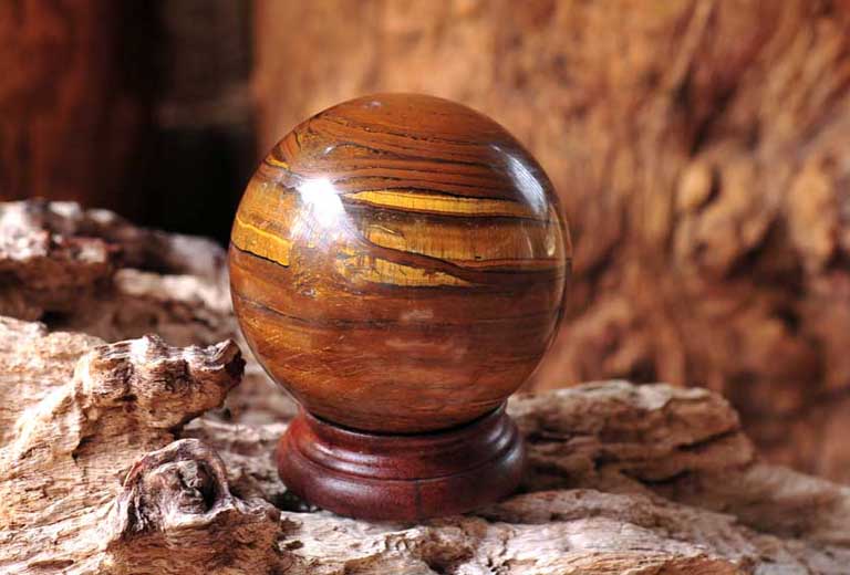 qua cau phong thuy mat ho