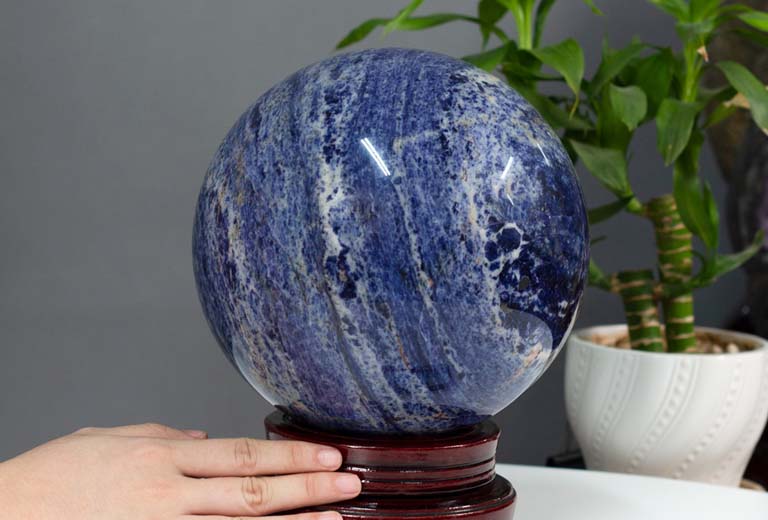 qua cau phong thuy sodalite