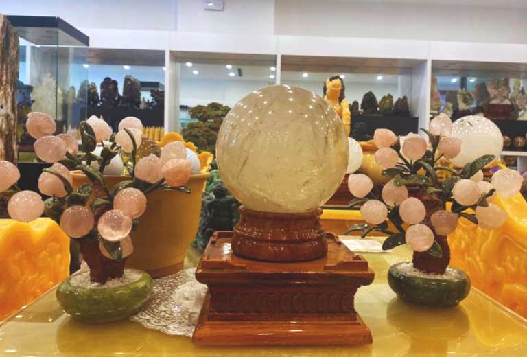 qua cau thach anh khoi