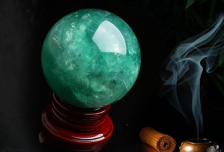 qua cau phong thuy thach anh xanh la