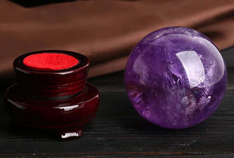 qua cau thach anh tim