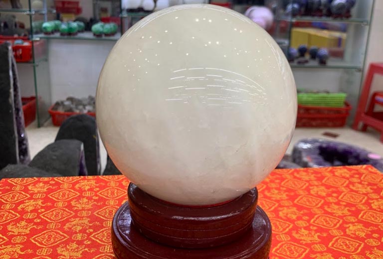 qua cau thach anh trang