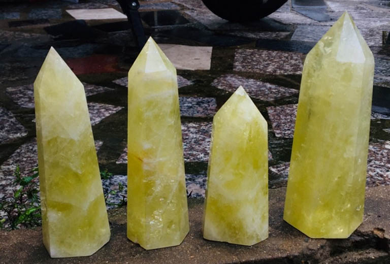 tac dung trong suc khoe cua tru da thach anh vang