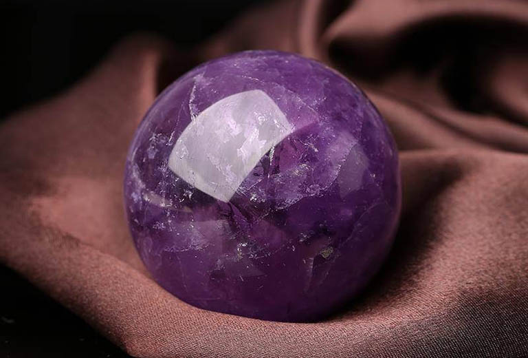 tac dung qua cau thach anh tim