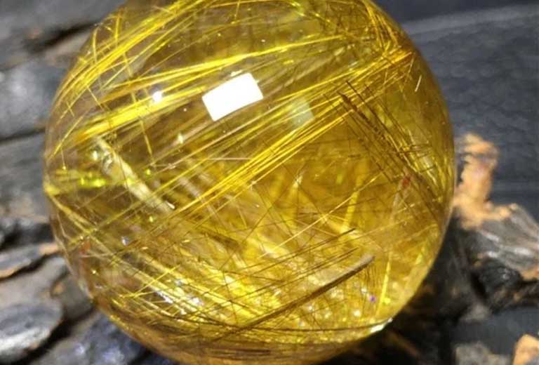 tac dung qua cau thach anh toc vang